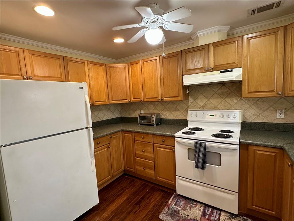 592 Scott Circle Decatur, GA 30033 - Photo 11 of 33