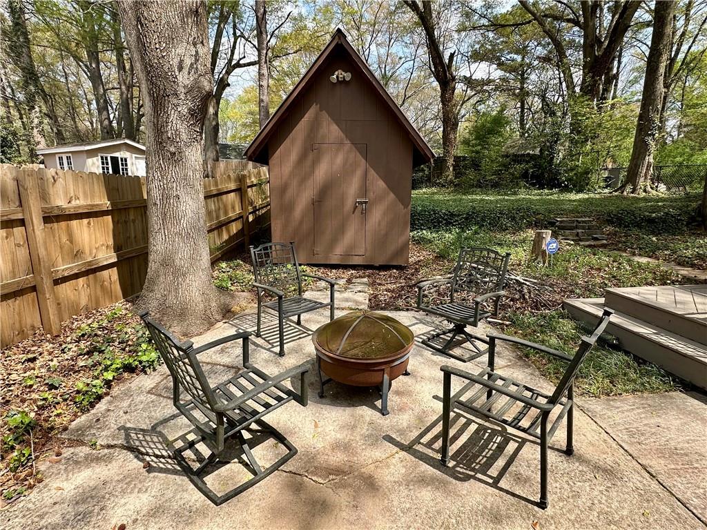 592 Scott Circle Decatur, GA 30033 - Photo 26 of 33