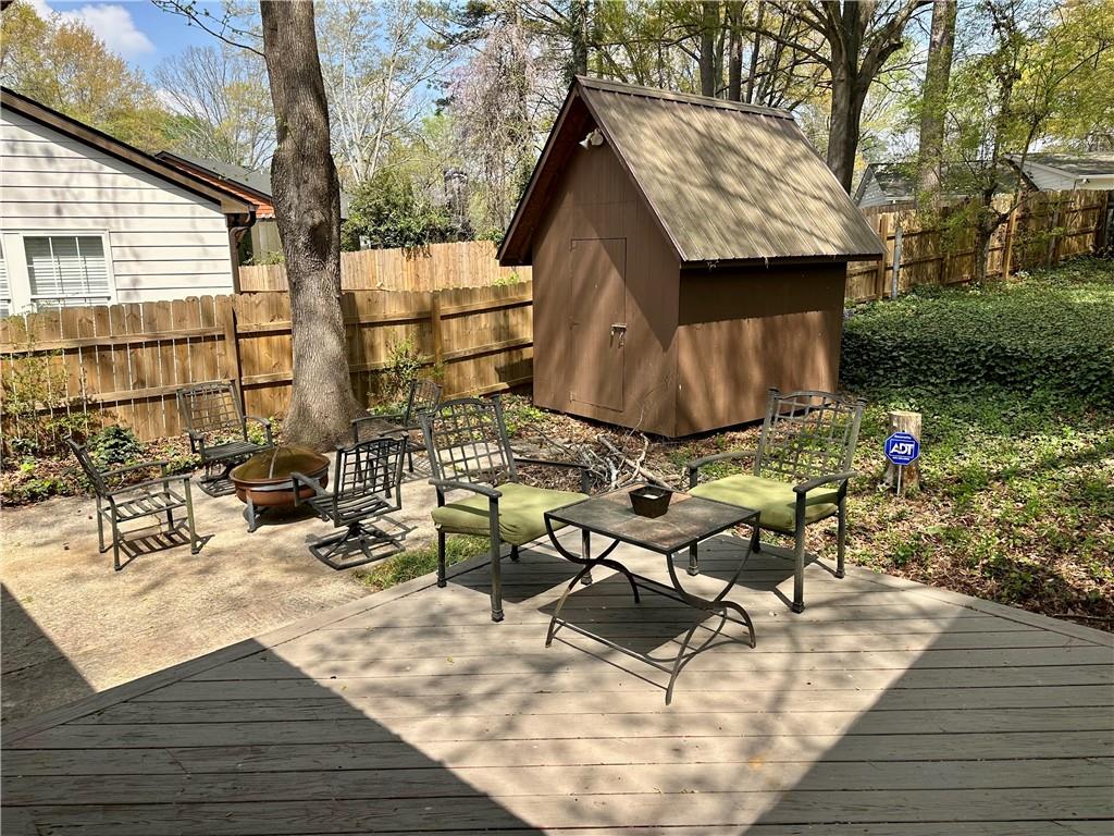 592 Scott Circle Decatur, GA 30033 - Photo 27 of 33