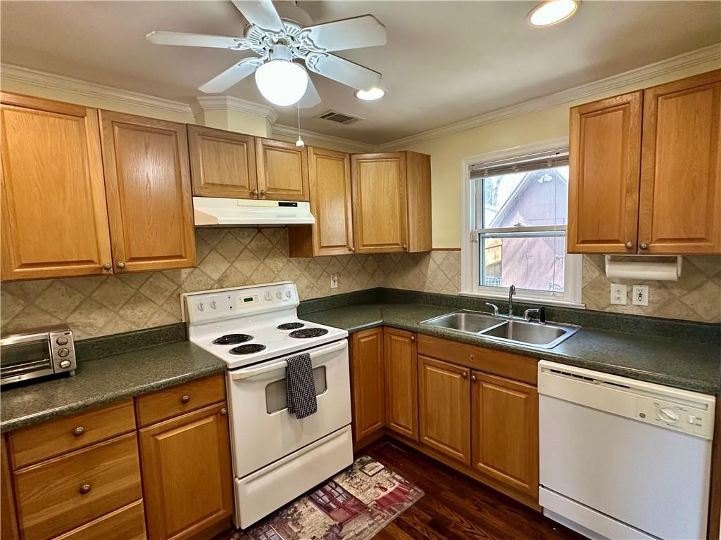 592 Scott Circle Decatur, GA 30033 - Photo 10 of 33