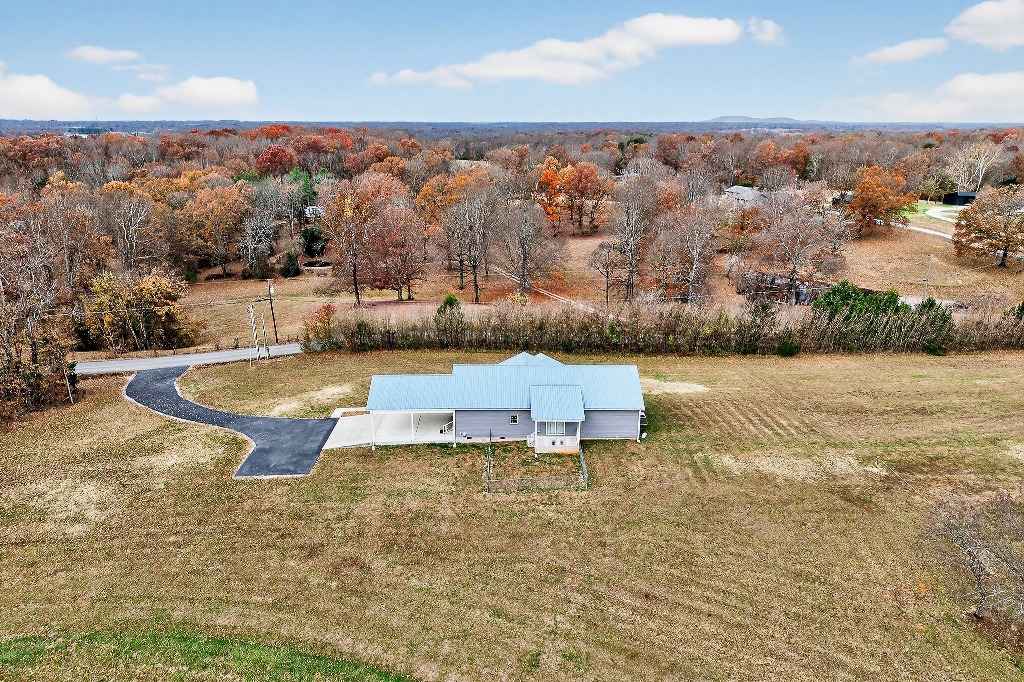 808 Bugger Ridge Road McMinnville, TN 37110 - Photo 8 of 51 Gallery Image 8