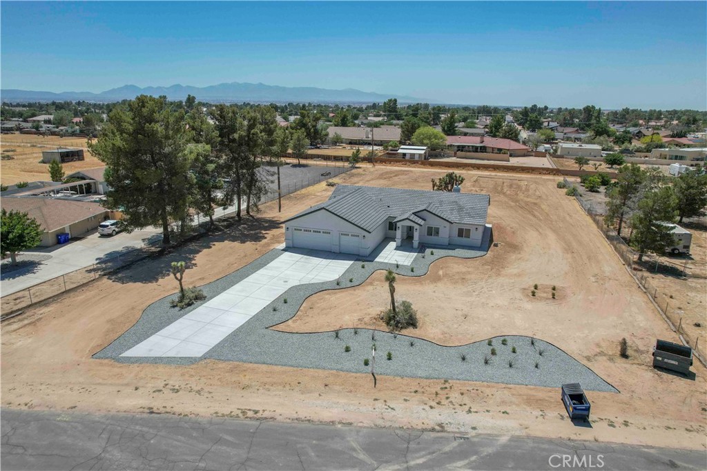14416 Ricaree Road Apple Valley, CA 92307 - Photo 1 of 32