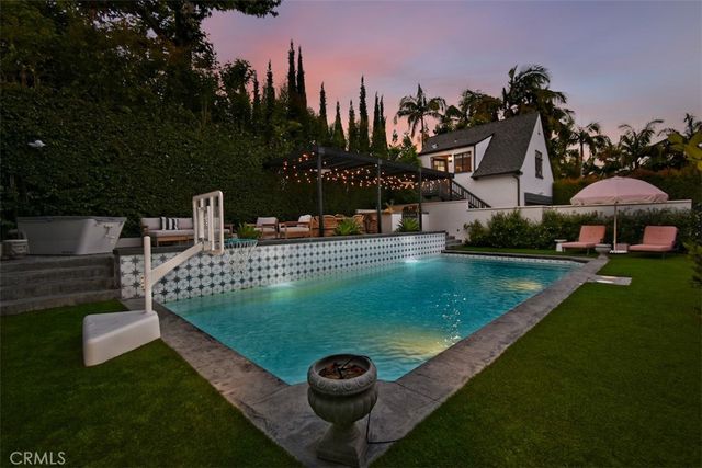$5,950,000 | 5005 Los Feliz Boulevard, Los Angeles, CA 90027