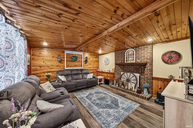 $335,000 | 10021 Lanter Court, Osceola, IN 46561