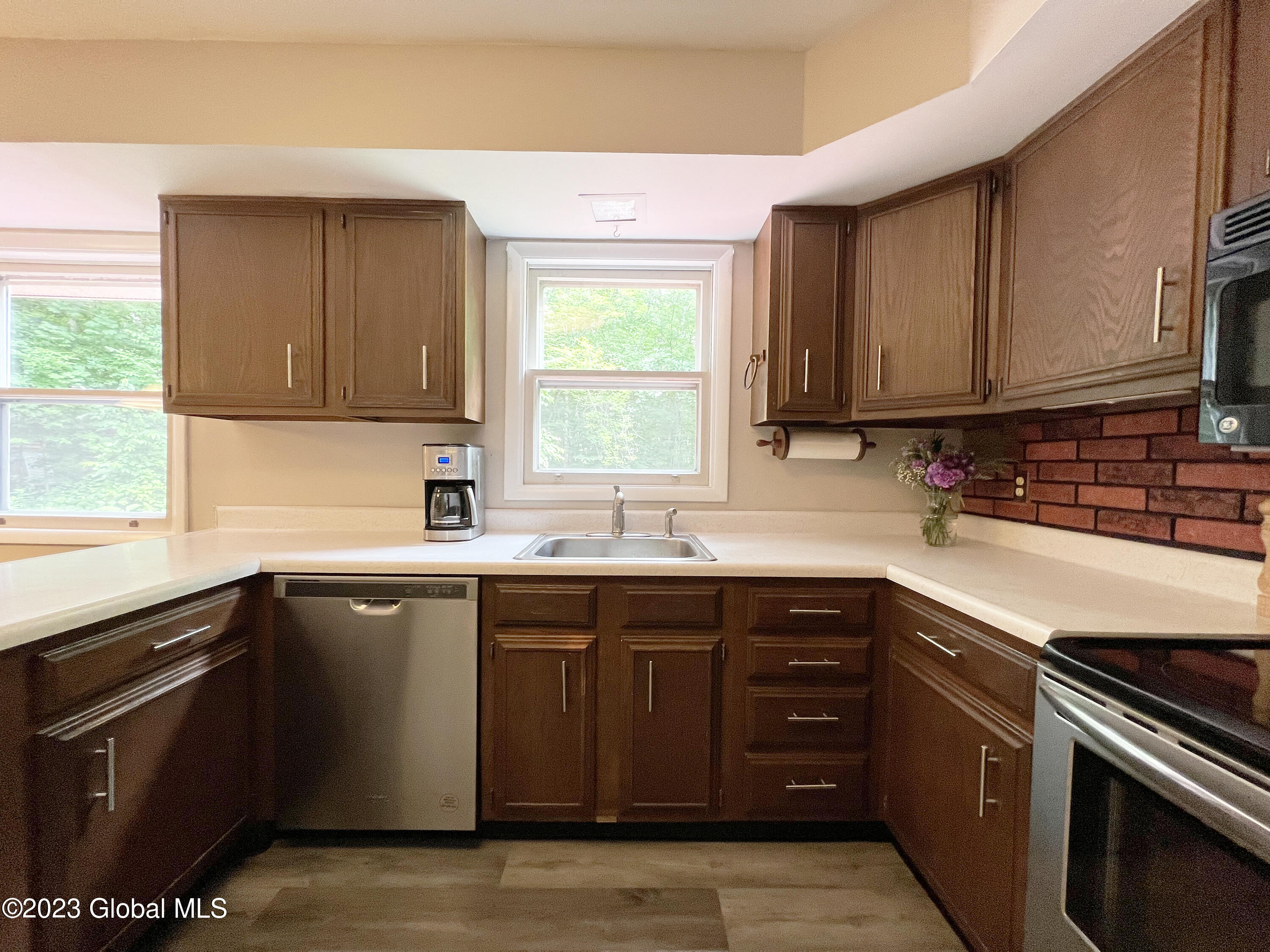 10 Sussex Road Bethlehem, NY 12077 - Photo 18 of 49 10sussex (40)