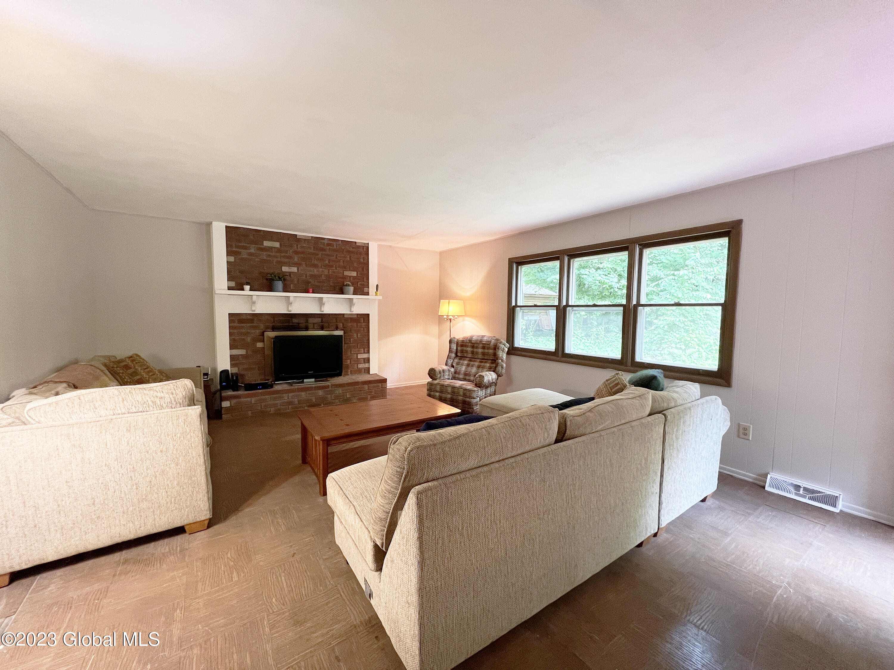 10 Sussex Road Bethlehem, NY 12077 - Photo 24 of 49 10sussex (47)