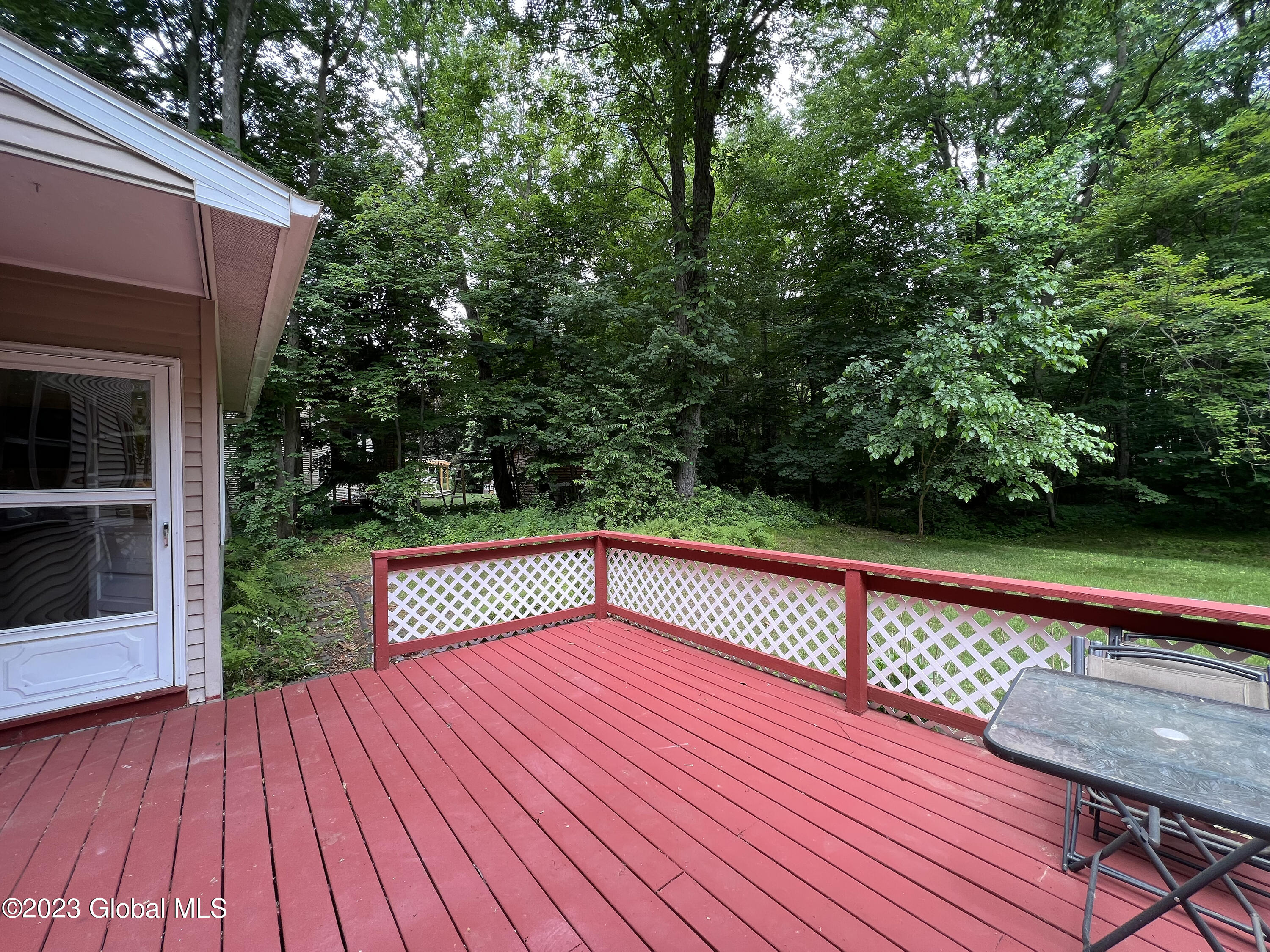 10 Sussex Road Bethlehem, NY 12077 - Photo 48 of 49 10sussex (25)