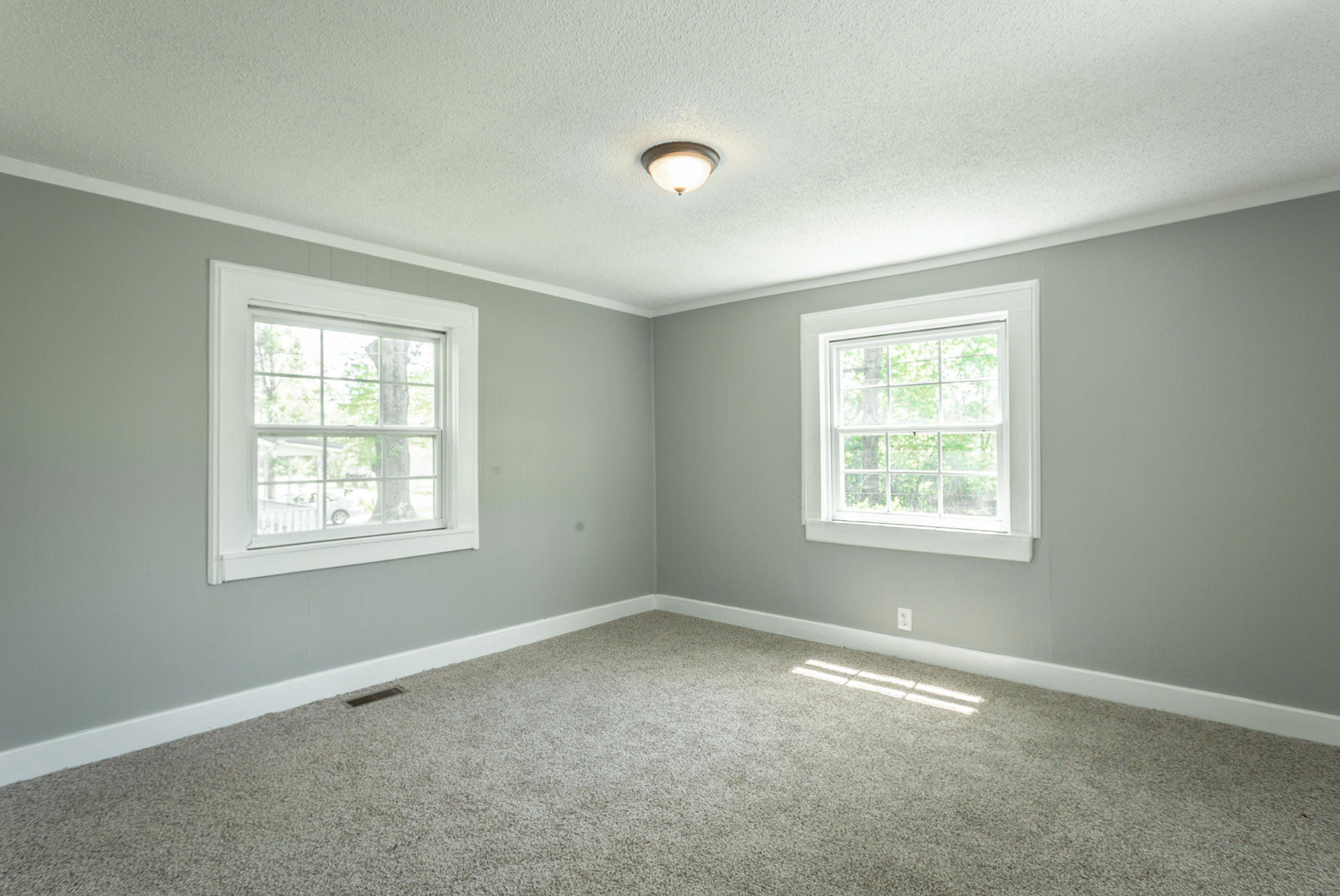 5301 State Line Road Chattanooga, TN 37412 - Photo 15 of 17 Bedroom