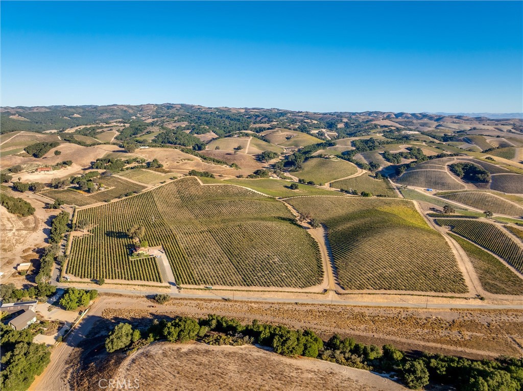 3000 Oakdale Road Paso Robles, CA 93446 - Photo 12 of 26 Aerial from southern side of parcel.