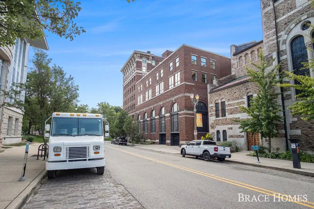 $489,900 | 27 Library Street Northeast, Unit 702, Grand Rapids, MI 49503