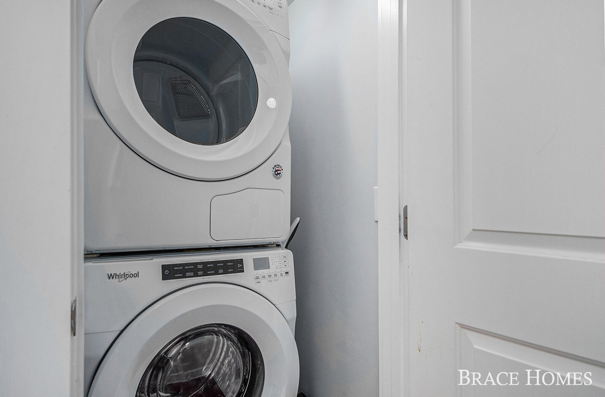 27 Library Street Northeast, Unit 702 Grand Rapids, MI 49503 - Photo 10 of 29 DSCF9424