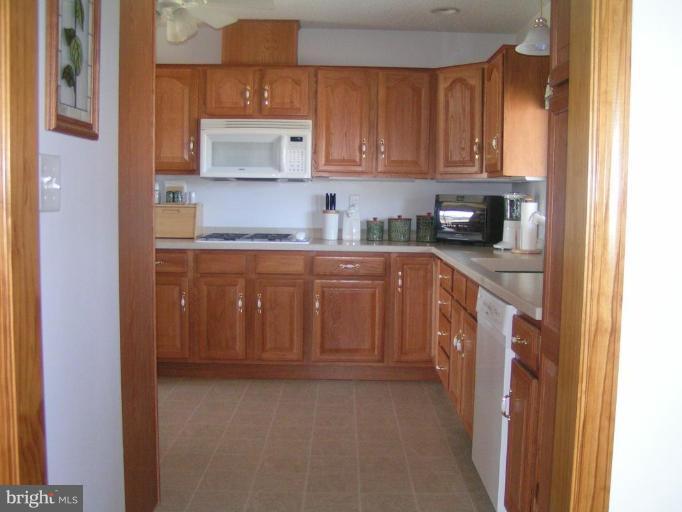 12634 Knepper Road Clear Spring, MD 21722 - Photo 4 of 14 Kitchen 3