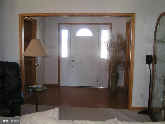 12634 Knepper Road Clear Spring, MD 21722 - Photo 7 of 14 Foyer