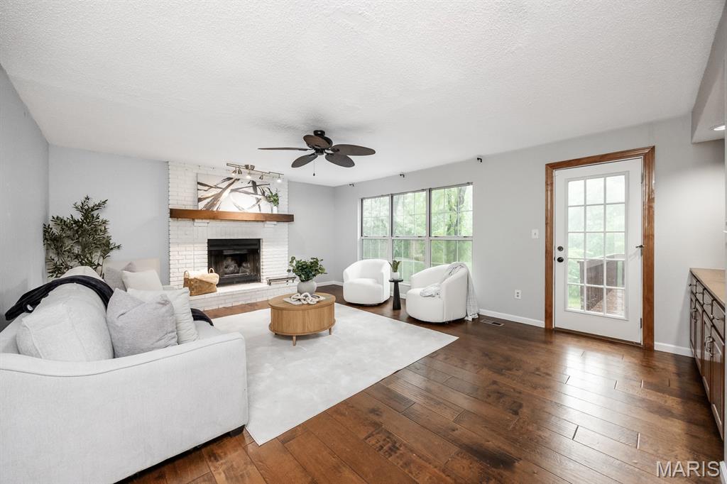 1010 Woods Way O'Fallon, IL 62269 - Photo 9 of 44