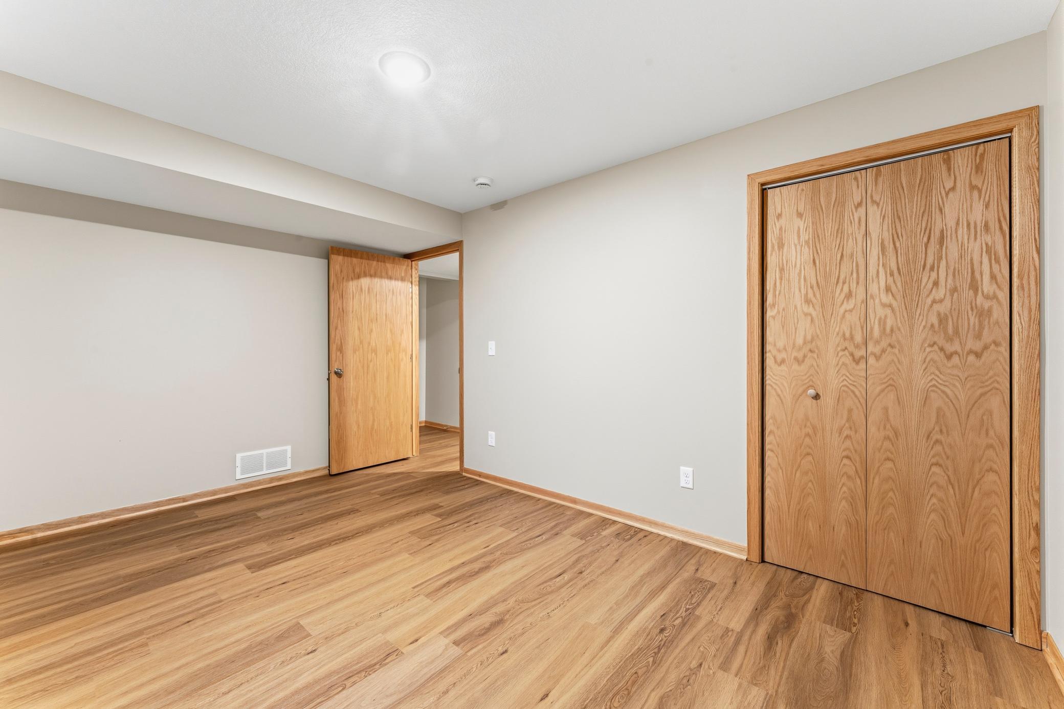 951 West Village Circle Rochester, MN 55904 - Photo 11 of 37