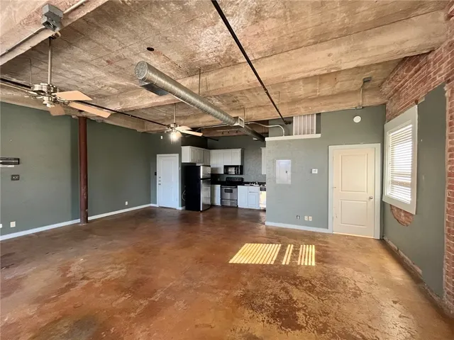 $1,100 | 201 South Main Street, Unit 206, Bryan, TX 77803