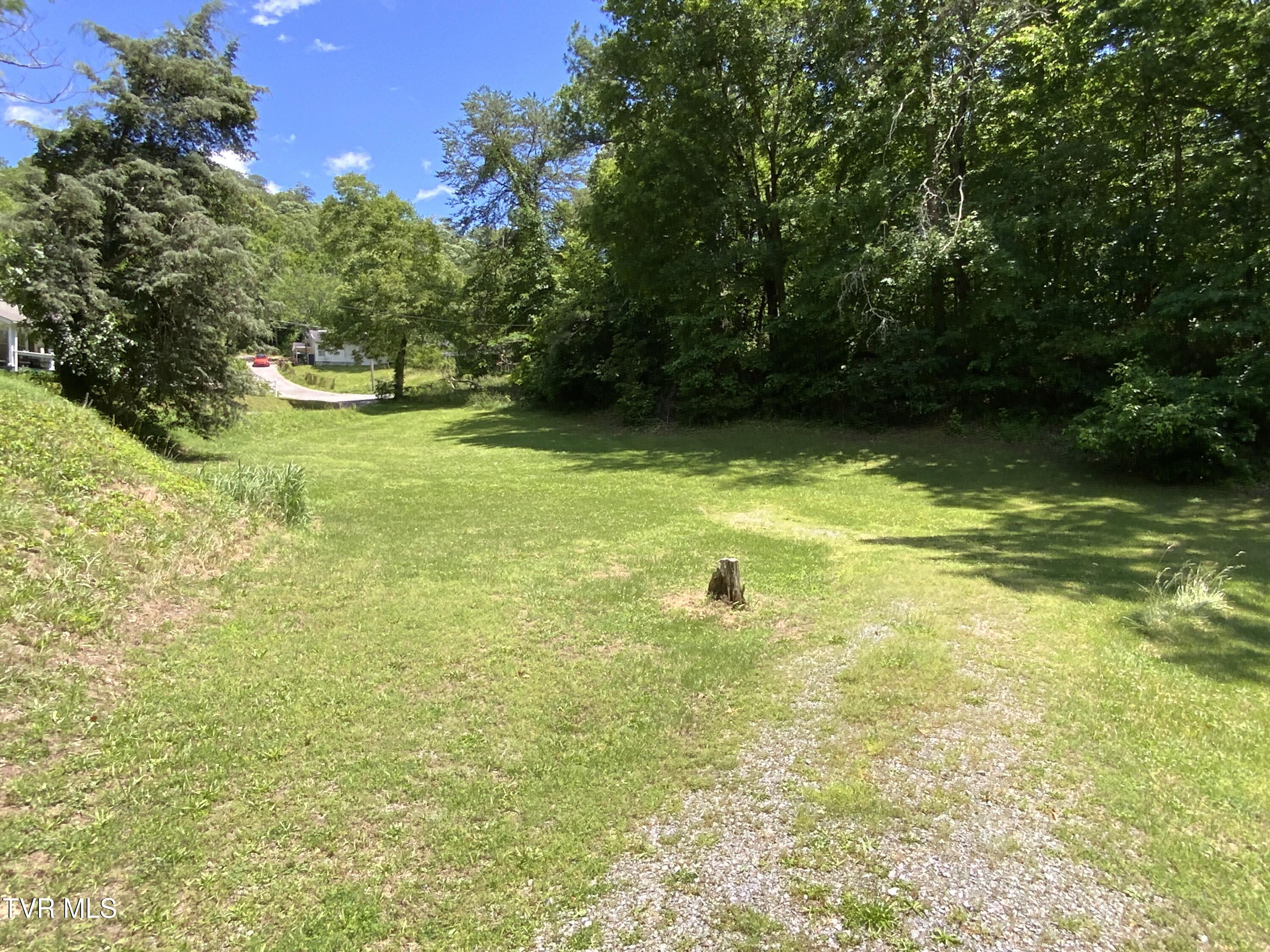 615 South Armstrong Road Rogersville, TN 37857 - Photo 7 of 17 IMG_3264