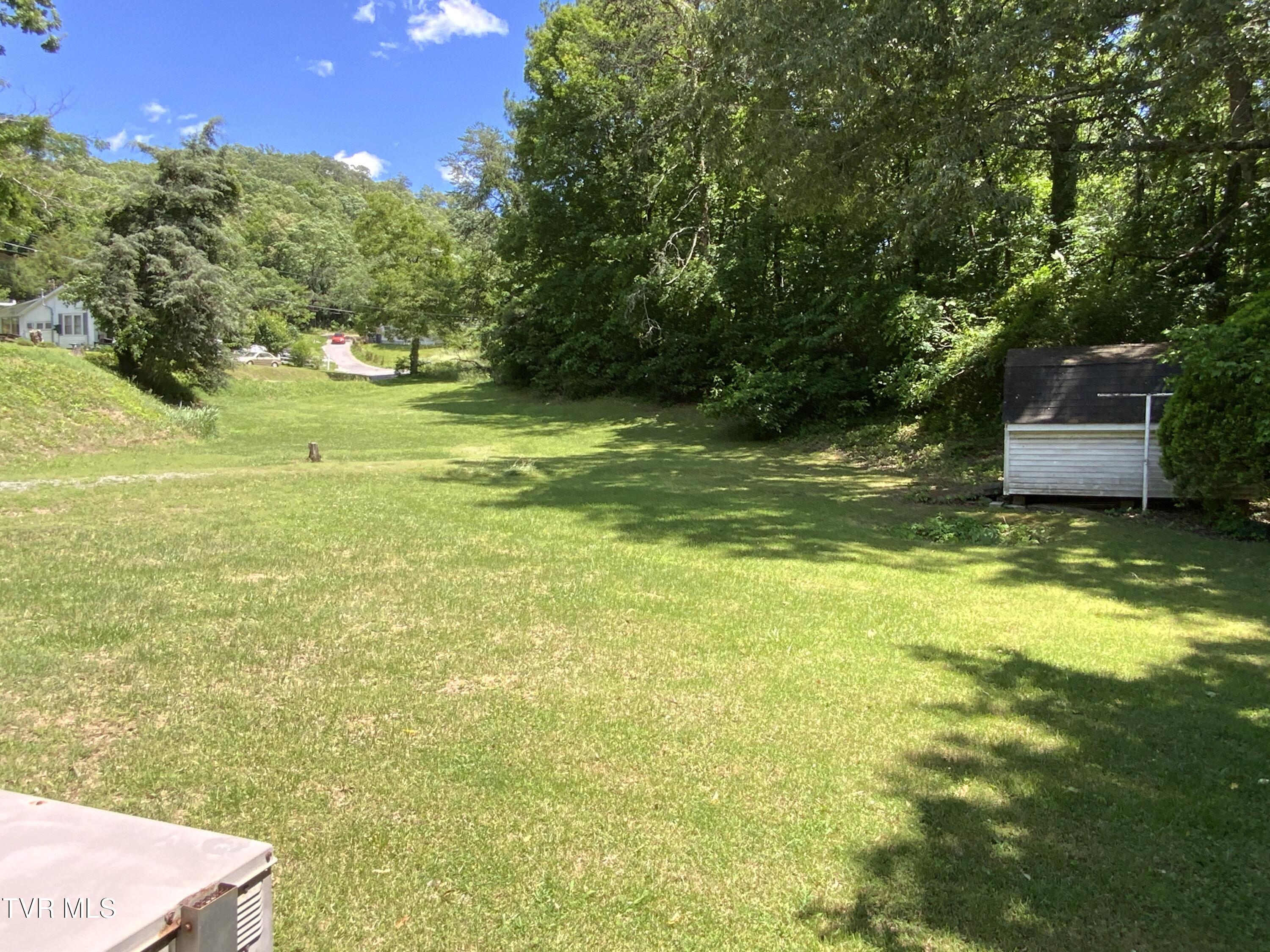 615 South Armstrong Road Rogersville, TN 37857 - Photo 9 of 17 IMG_3266