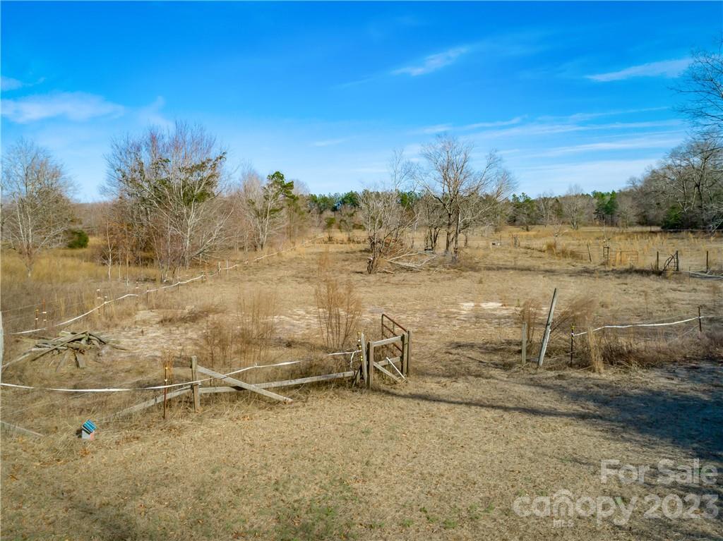 2662 Providence Road Cassatt, SC 29032 - Photo 12 of 25 Gallery Image 12