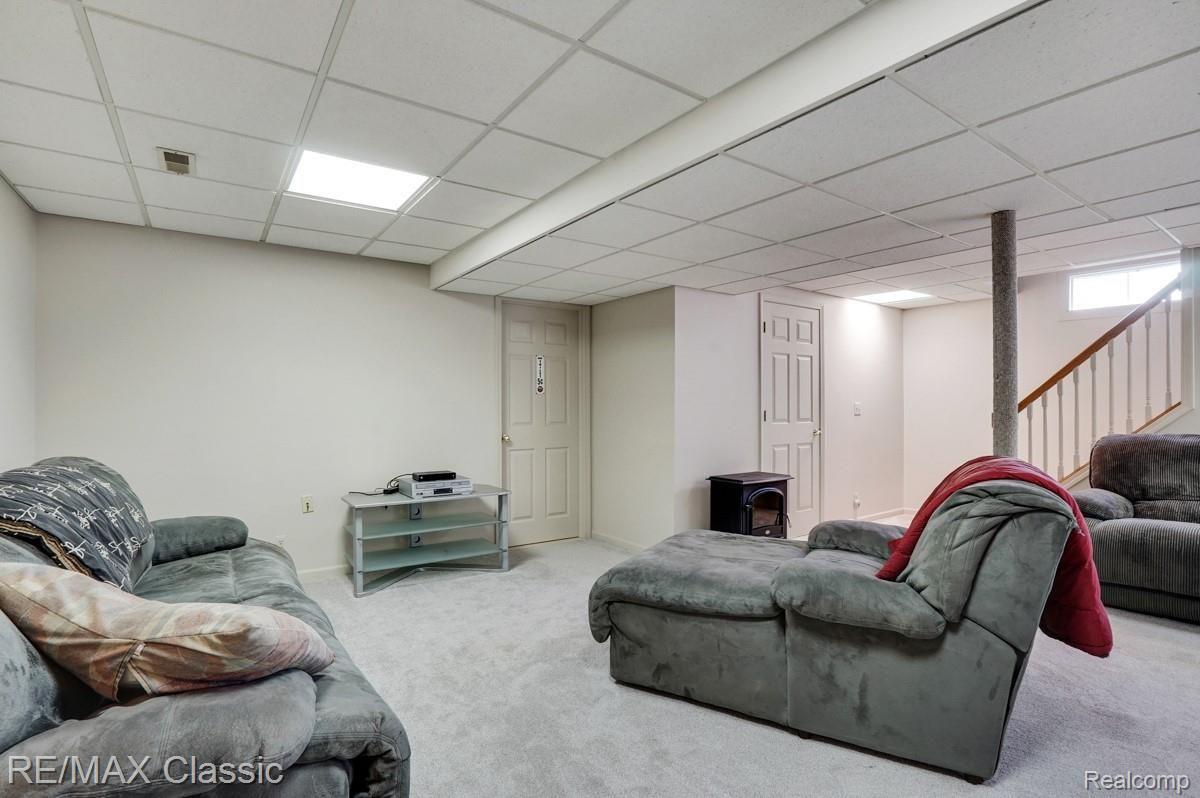 28095 Dixon Road Novi, MI 48377 - Photo 18 of 41 dsc08928-dsc08930.jpg