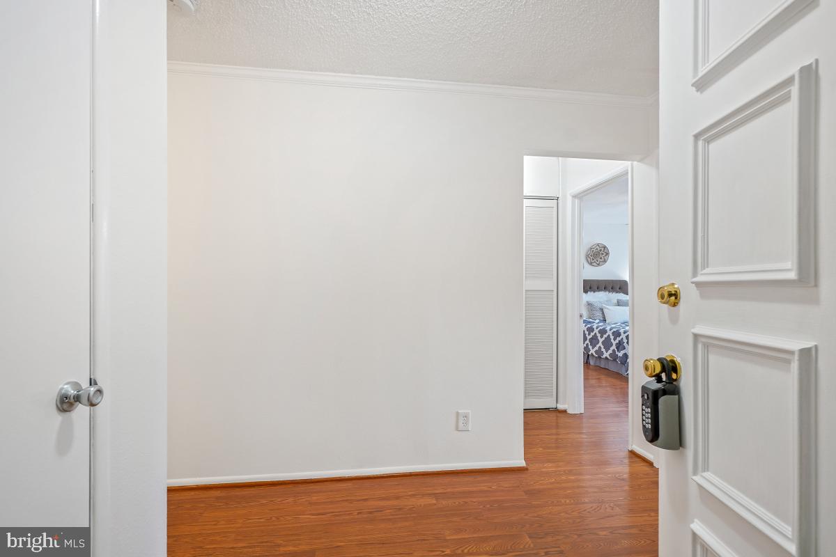 3511 Forest Edge Drive, Unit 173C Silver Spring, MD 20906 - Photo 27 of 52 a view of an entryway with a rug