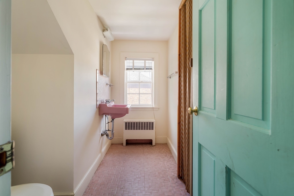 77 Jordan Road Brookline, MA 02446 - Photo 21 of 29