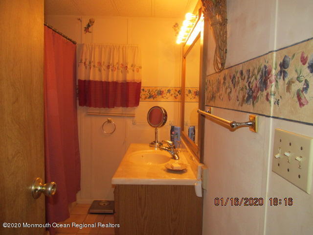 73 Shore Haven Road Hazlet, NJ 07730 - Photo 6 of 6 IMG_9990