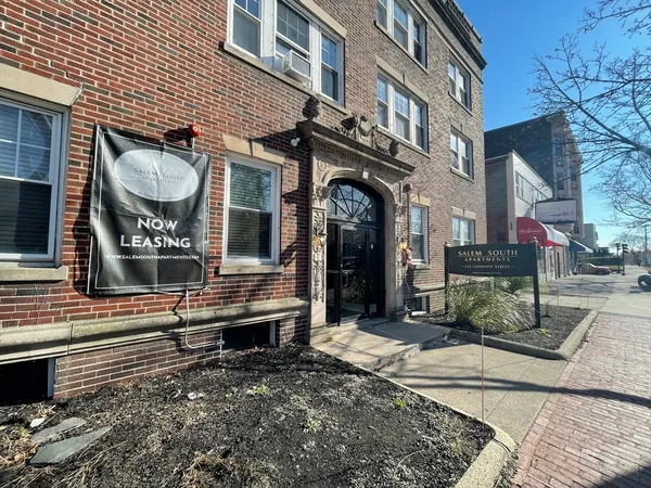 $2,300 | 233 Lafayette Street, Unit 9, Salem, MA 01970