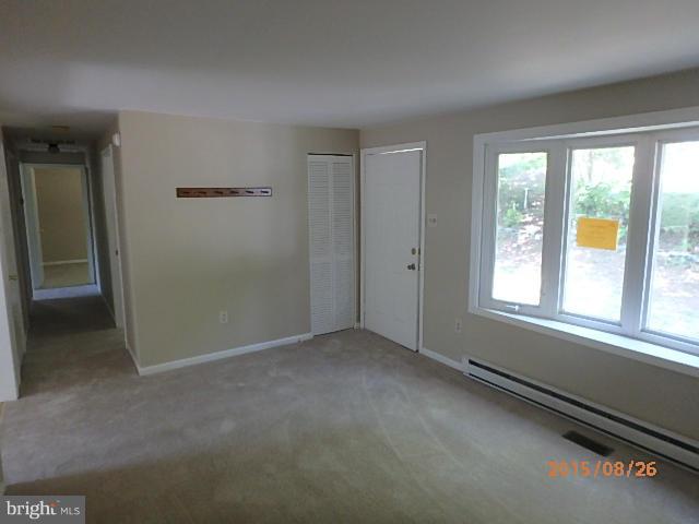 4413 Mountville Road Frederick, MD 21703 - Photo 4 of 12 Living Room