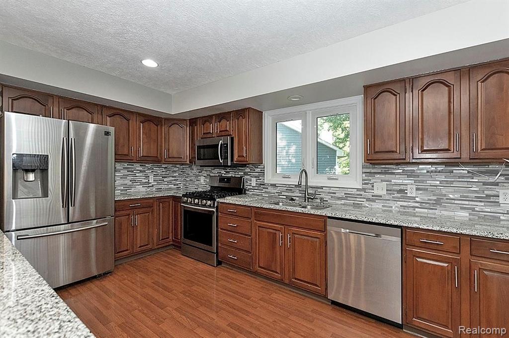 3515 Apple Valley Road Okemos, MI 48864 - Photo 6 of 39
