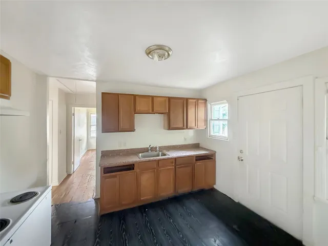 $59,900 | 2100 Angelina Street, Beaumont, TX 77701