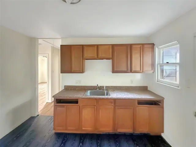 $59,900 | 2100 Angelina Street, Beaumont, TX 77701