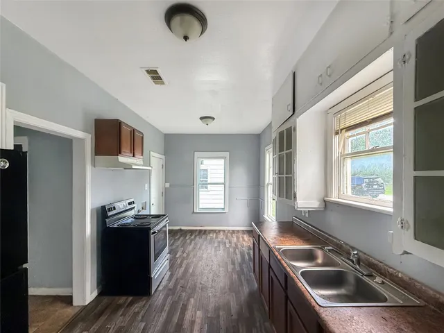 $59,900 | 2100 Angelina Street, Beaumont, TX 77701