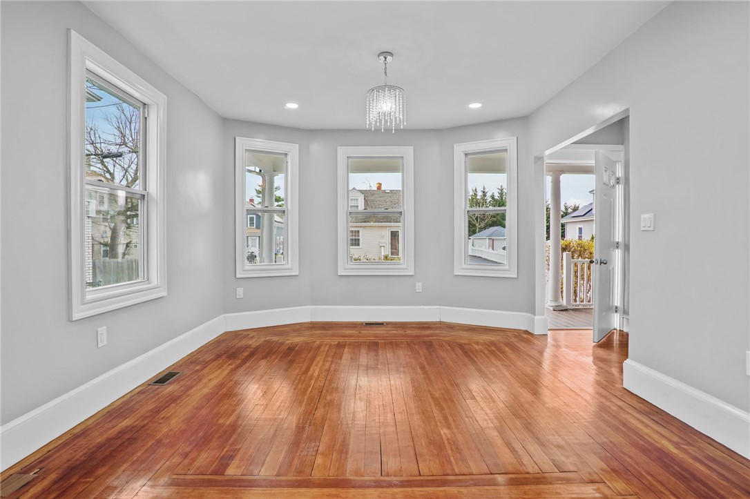 141 Briggs Street Providence, RI 02905 - Photo 4 of 31 Entry into dining room