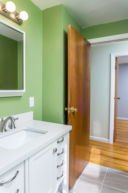 304 Peekskill Avenue Springfield, MA 01129 - Photo 23 of 30