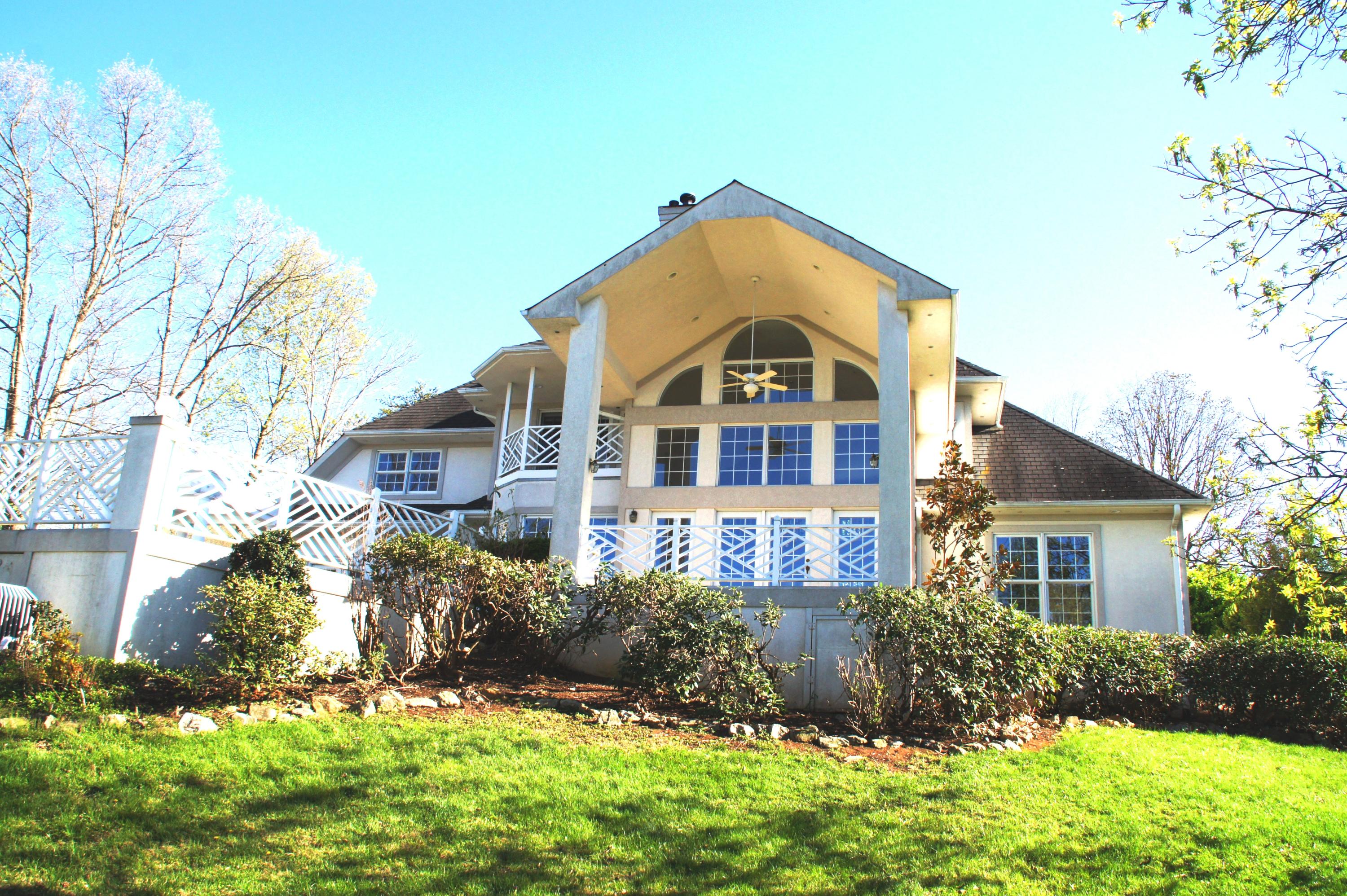 4140 Jae Valley Road Roanoke, VA 24014 - Photo 1 of 43 Chateau Roanoke