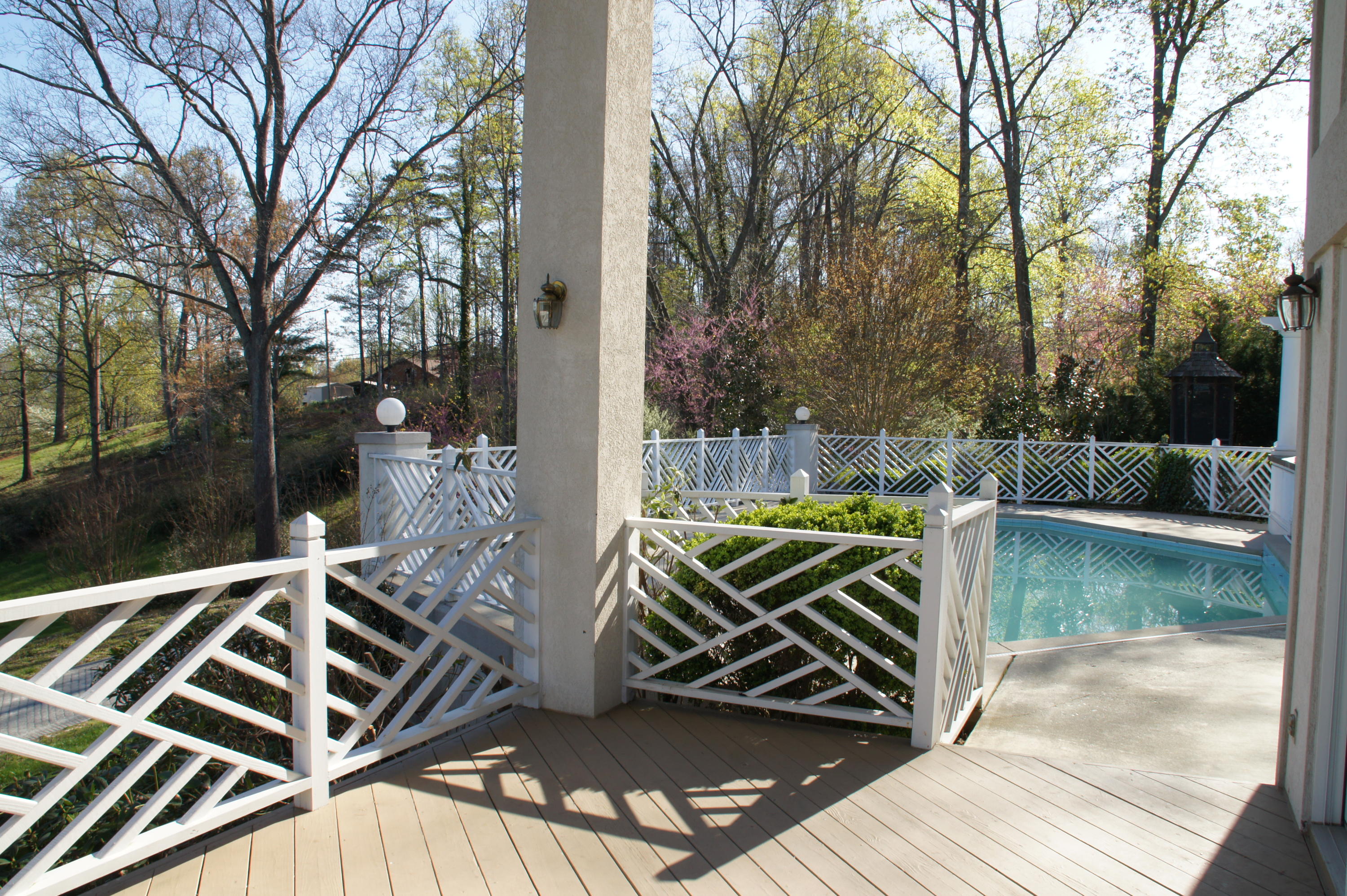 4140 Jae Valley Road Roanoke, VA 24014 - Photo 14 of 43 Covered Porch