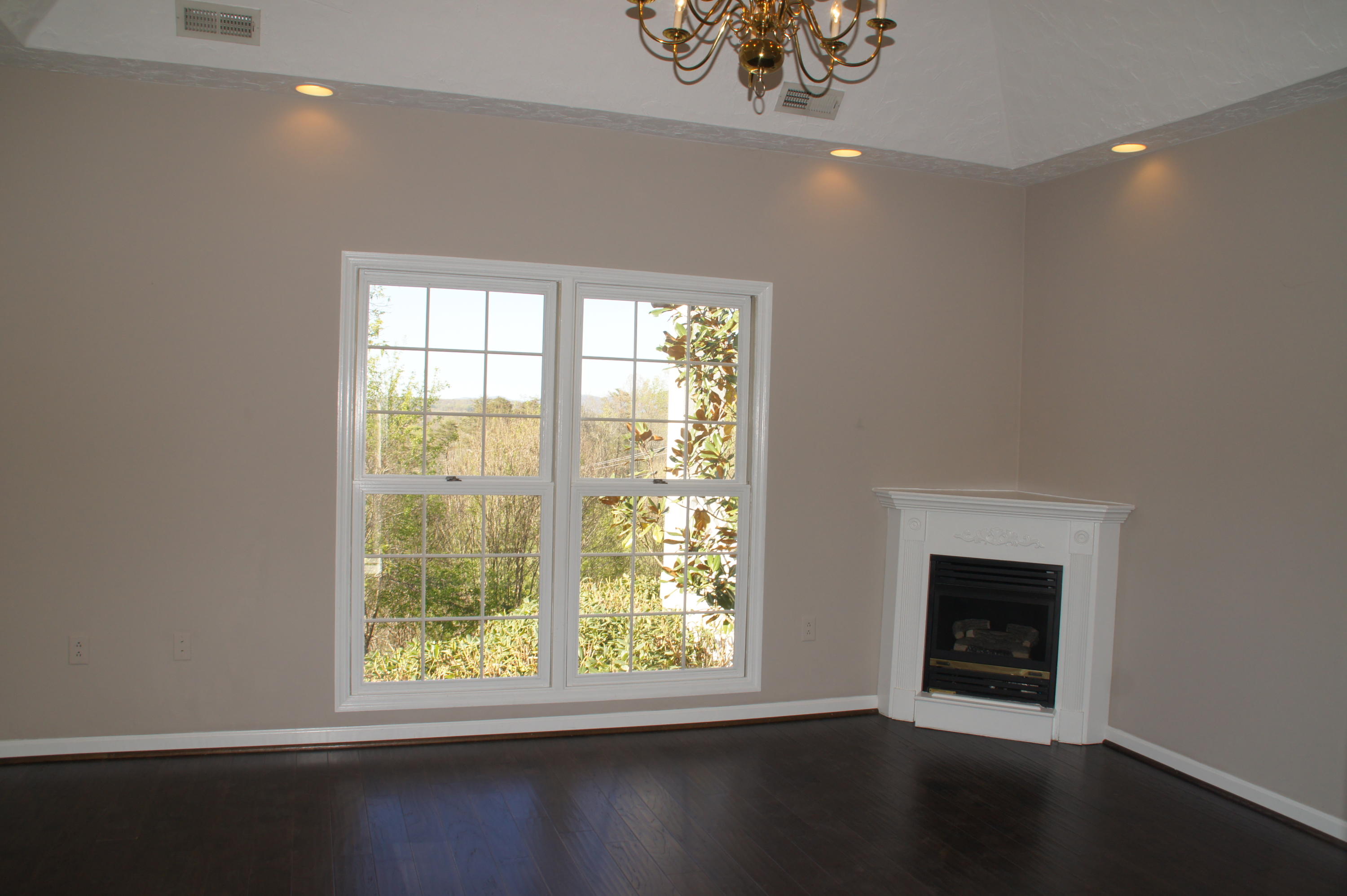 4140 Jae Valley Road Roanoke, VA 24014 - Photo 26 of 43 Master Suite