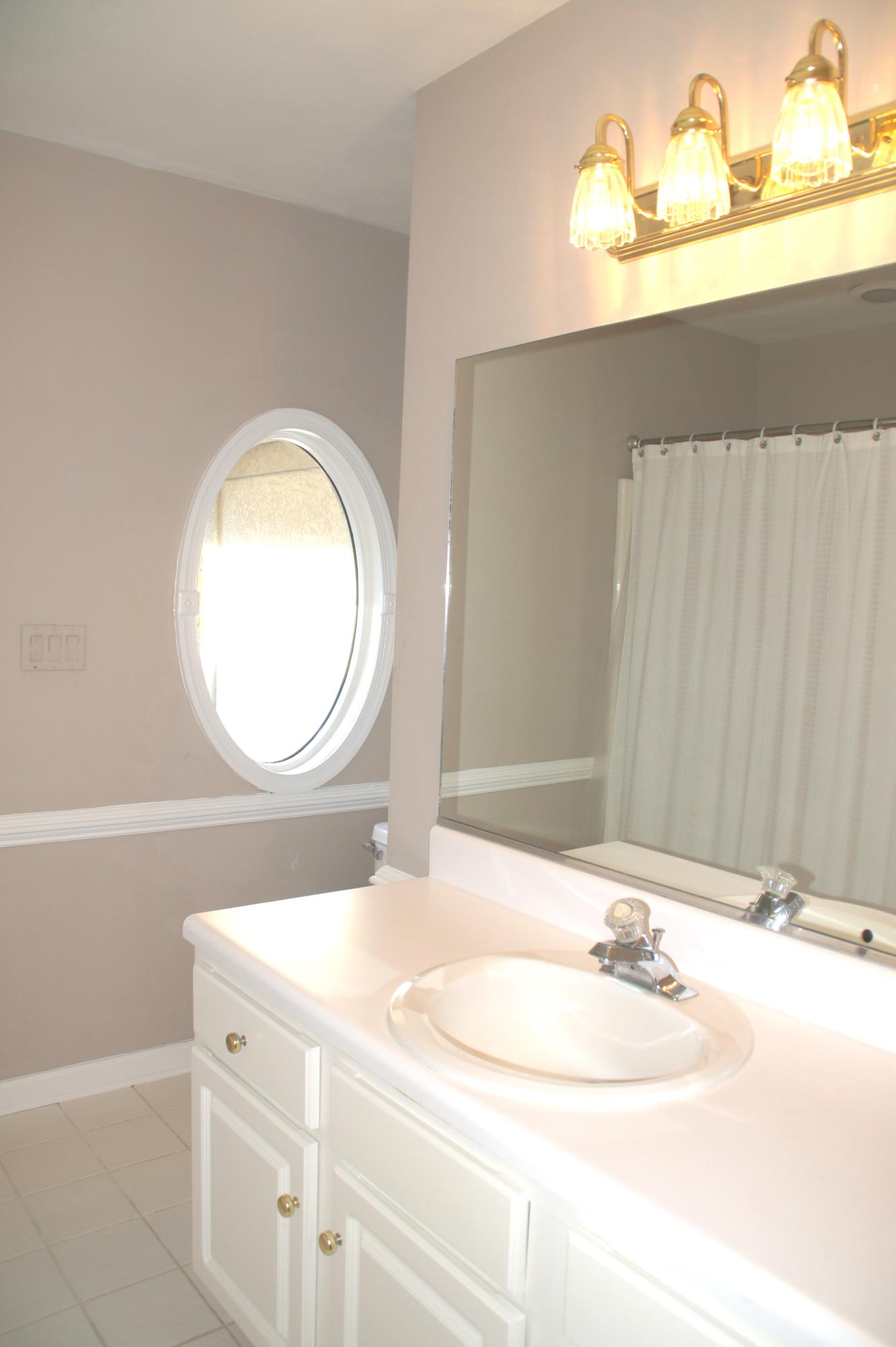 4140 Jae Valley Road Roanoke, VA 24014 - Photo 36 of 43 Upper Hall Bathroom
