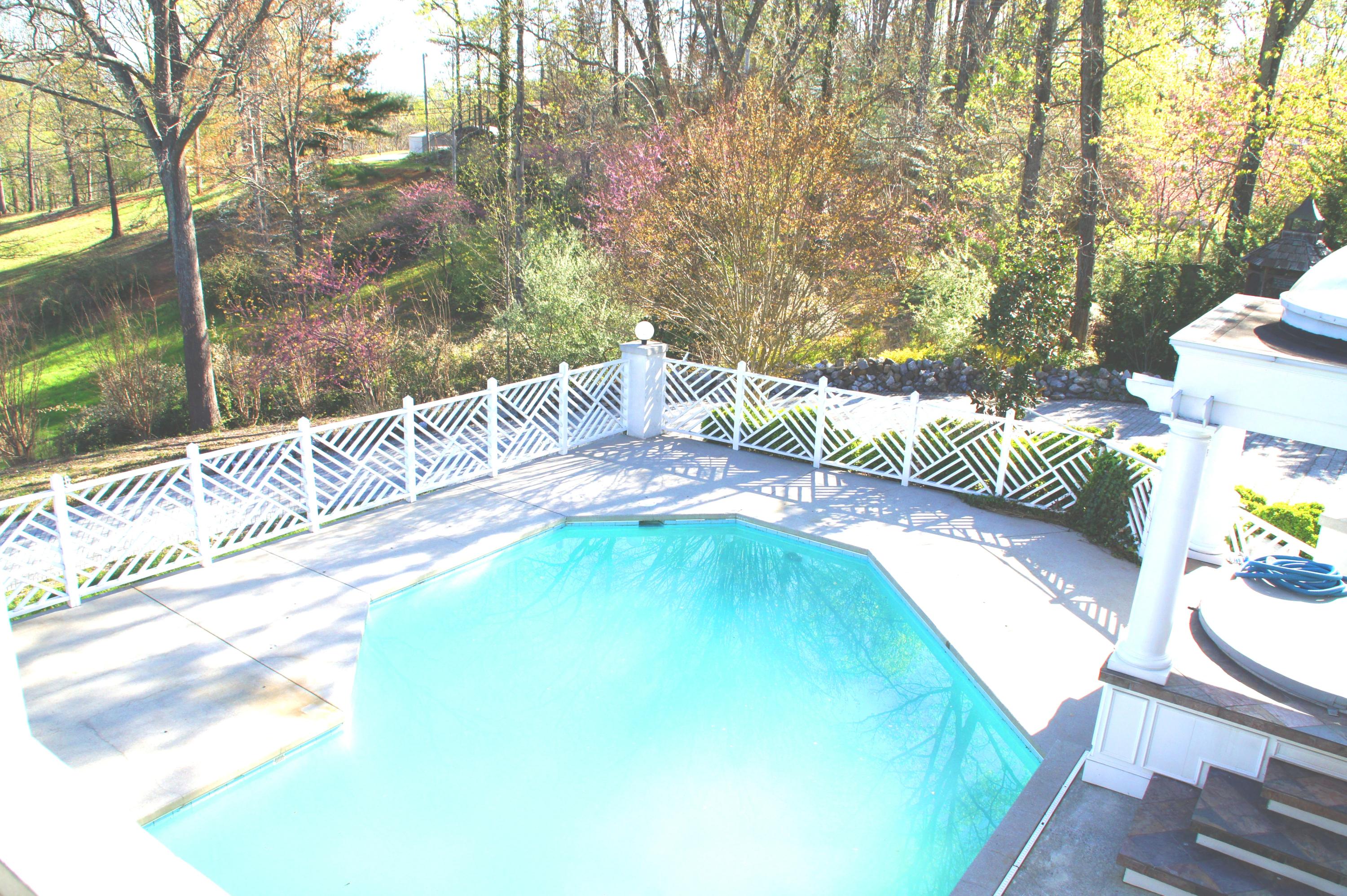 4140 Jae Valley Road Roanoke, VA 24014 - Photo 7 of 43 Heated Pool