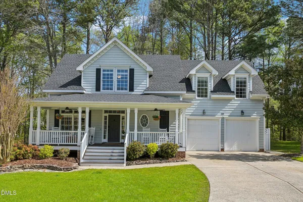 $580,000 | 107 Maple Crest Court, Apex, NC 27502