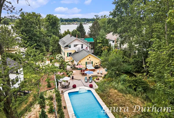 $1,295,000 | 790 Lake Street, Saugatuck, MI 49453