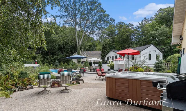 $1,285,000 | 790 Lake Street, Saugatuck, MI 49453