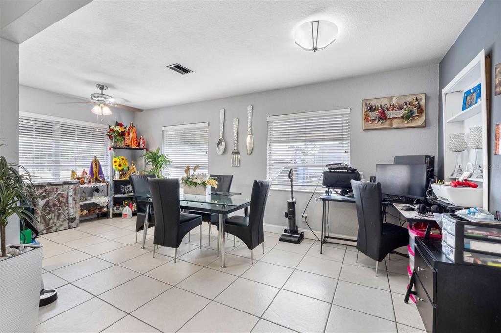 5515 Lake Le Clare Road Lutz, FL 33558 - Photo 25 of 59