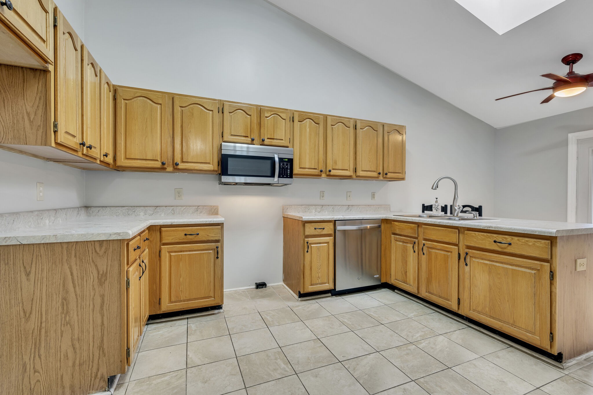 143 Pepper Ridge Circle Antioch, TN 37013 - Photo 15 of 34 Gallery Image 15