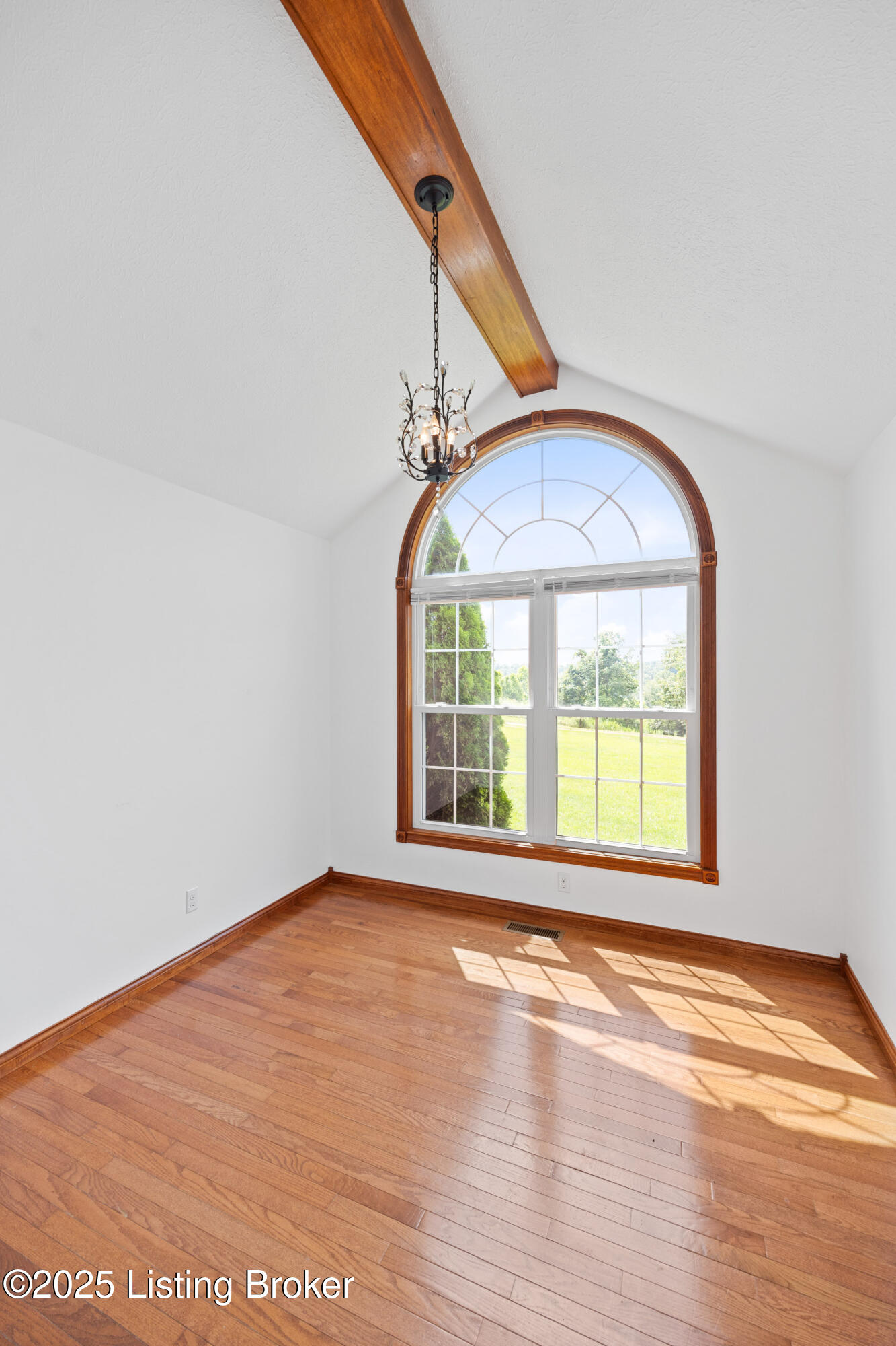 1159 Beech Creek Road Mount Eden, KY 40046 - Photo 22 of 40 Great home office or sitting room - inside the primary bedroom