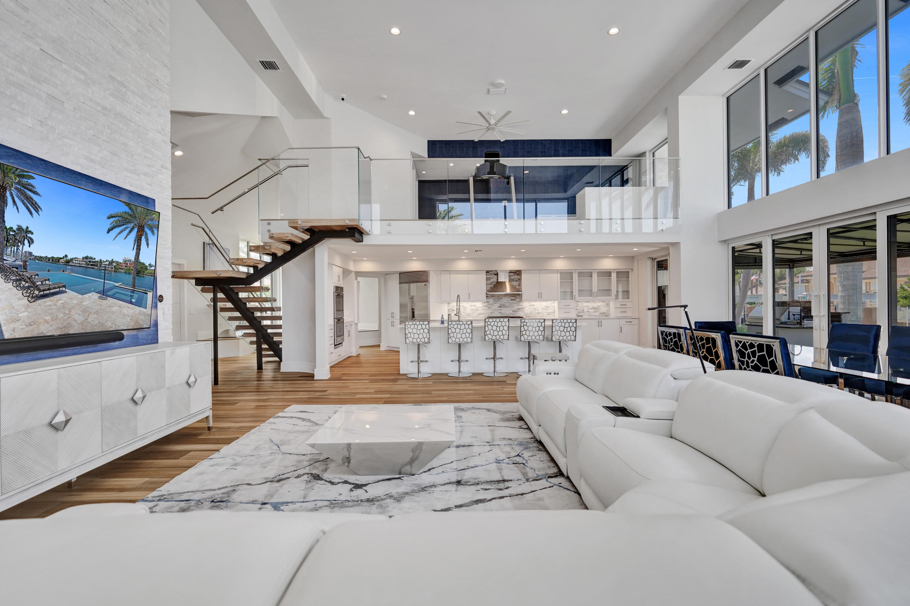 961 Iris Drive Delray Beach, FL 33483 - Photo 20 of 59 a living room with furniture