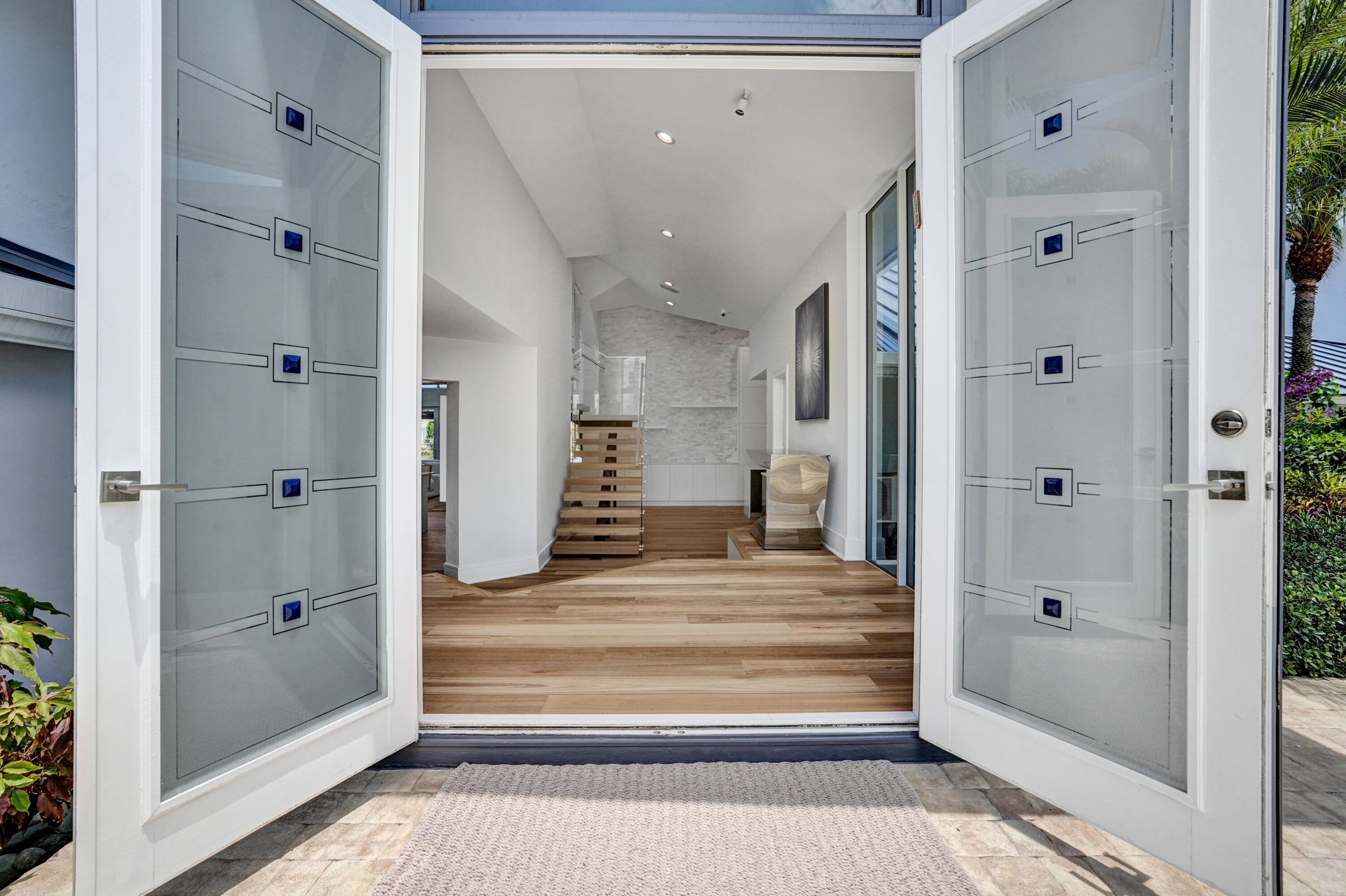 961 Iris Drive Delray Beach, FL 33483 - Photo 5 of 59 8