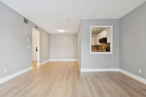 $104,900 | 4120 Parklawn Avenue, Unit 228, Edina, MN 55435