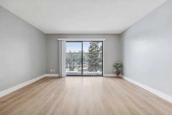 $104,900 | 4120 Parklawn Avenue, Unit 228, Edina, MN 55435